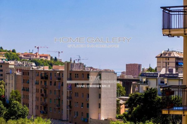 appartamento in vendita a Genova in zona Sturla