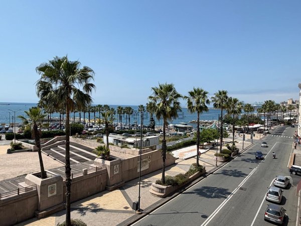 appartamento in vendita a Genova in zona Pegli