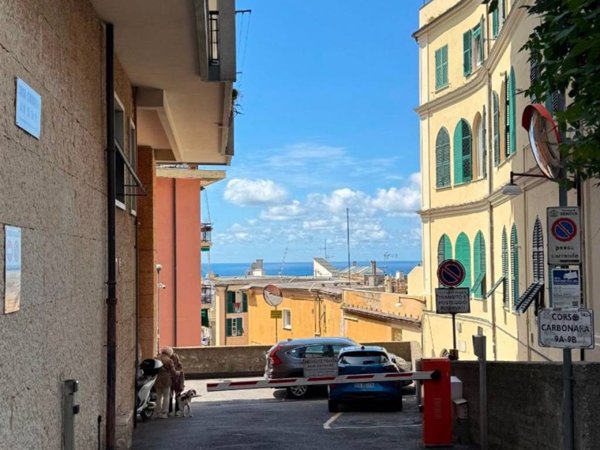 appartamento in vendita a Genova in zona Lagaccio / Granarolo