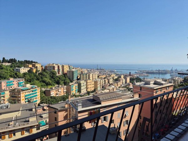 appartamento in vendita a Genova in zona Oregina