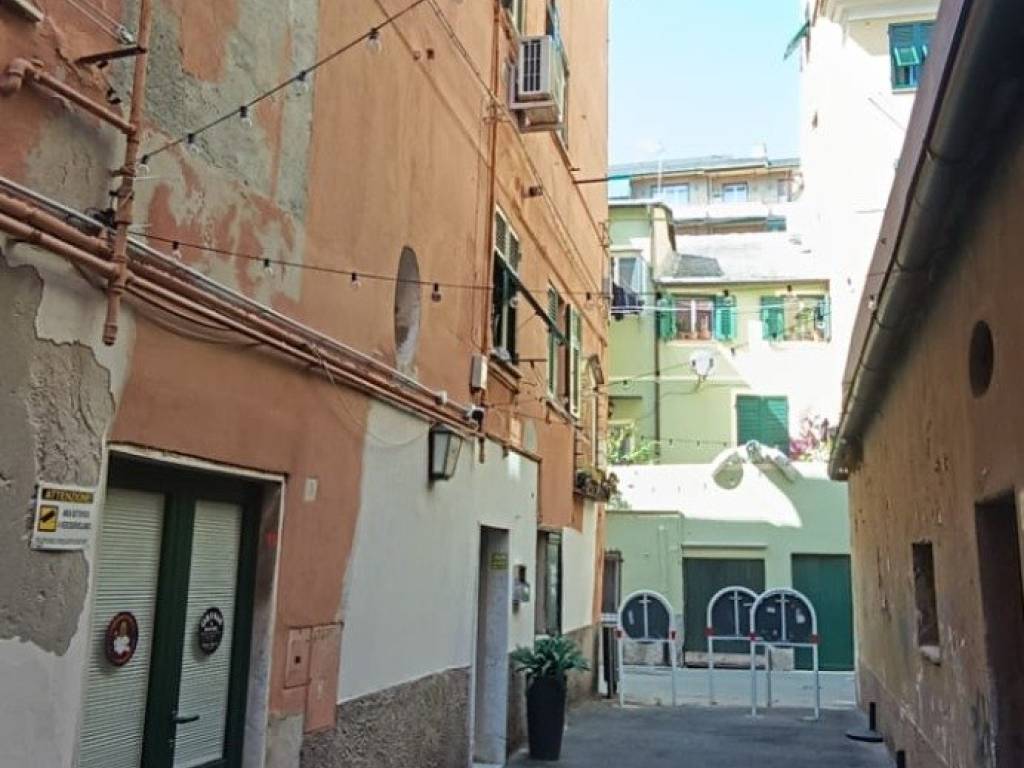 appartamento in vendita a Genova in zona Sestri Ponente