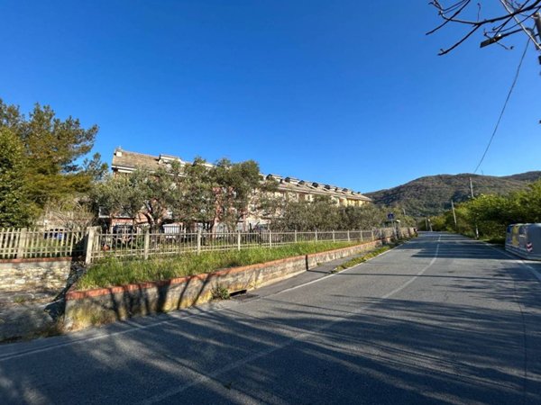 appartamento in vendita a Genova in zona Molassana