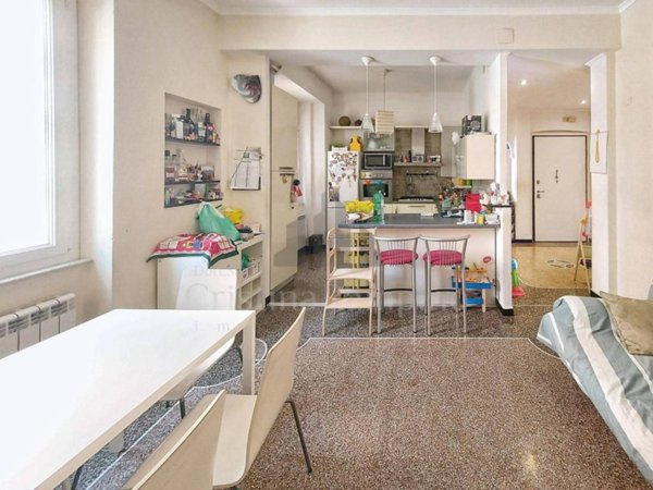 appartamento in vendita a Genova in zona Sturla