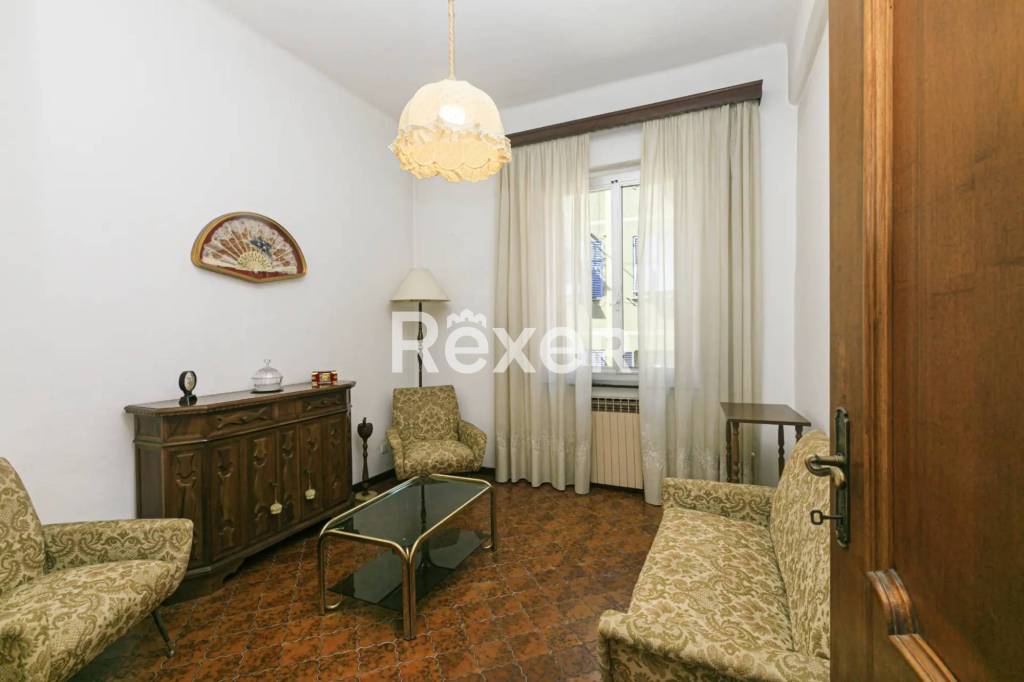 appartamento in vendita a Genova in zona Rivarolo