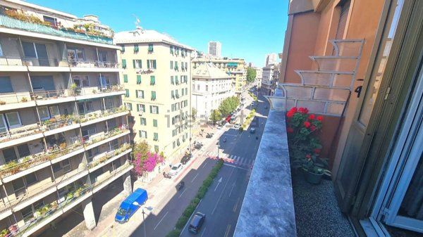appartamento in vendita a Genova in zona Sampierdarena