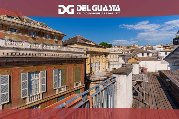 appartamento in vendita a Genova in zona Sottoripa / Maddalena / Molo