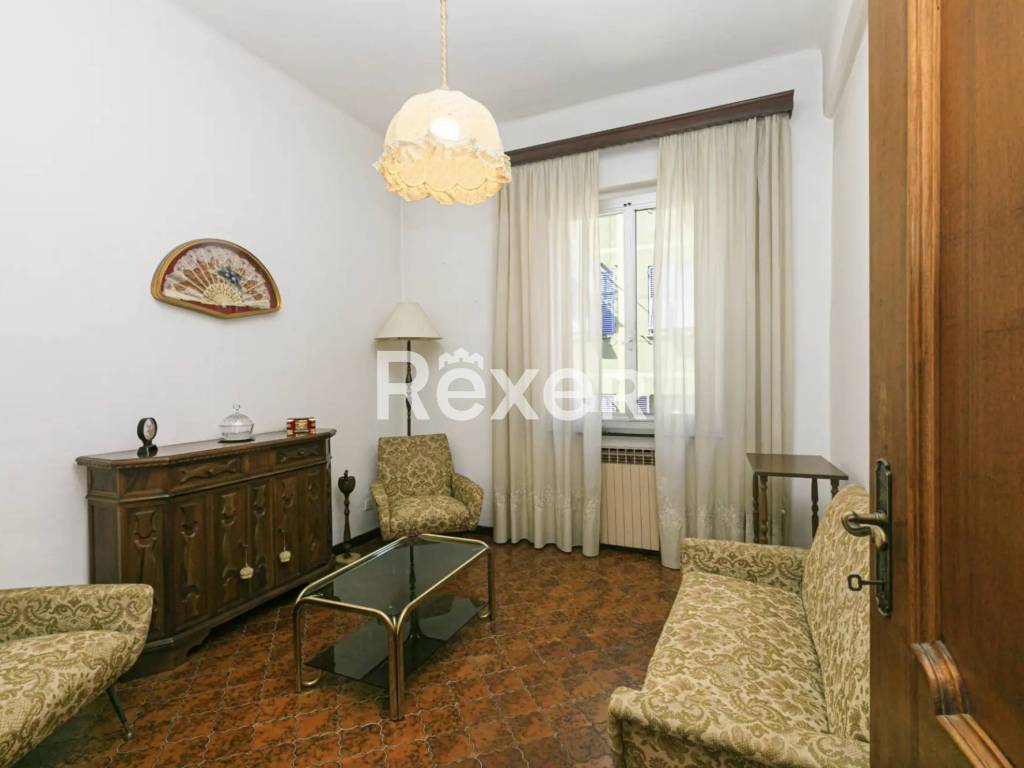 appartamento in vendita a Genova in zona Rivarolo