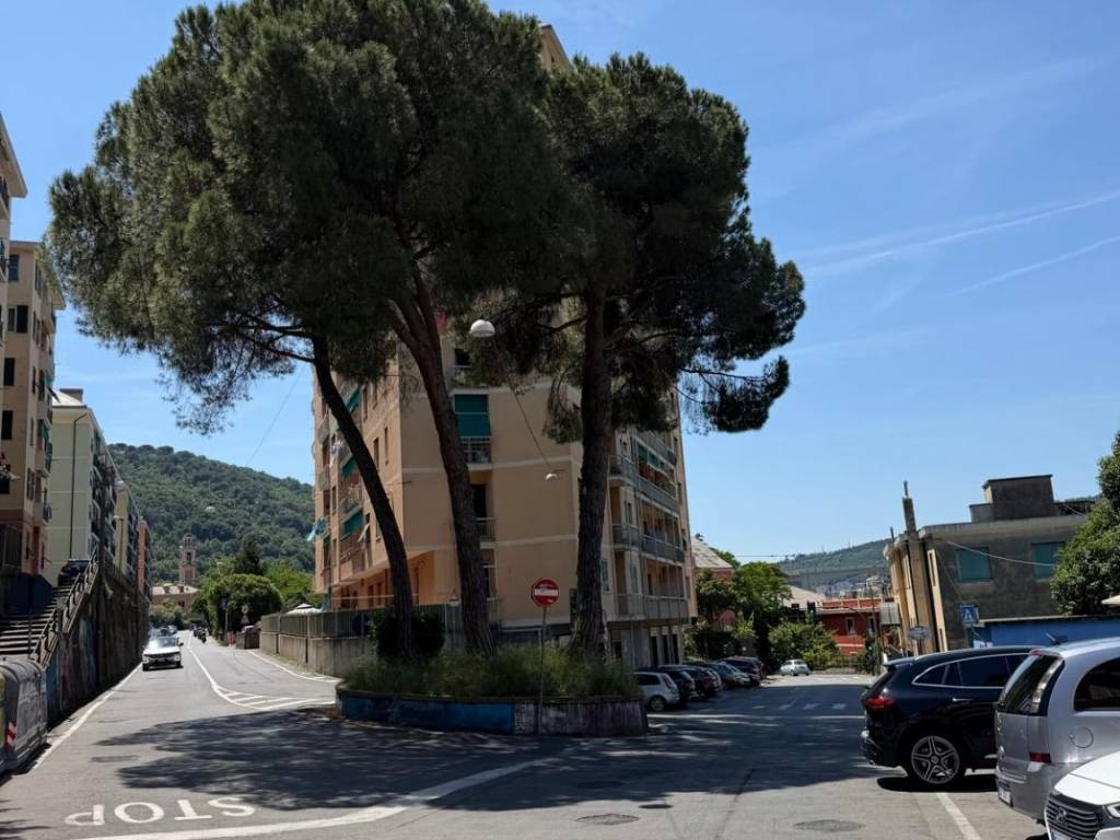 appartamento in vendita a Genova in zona Struppa