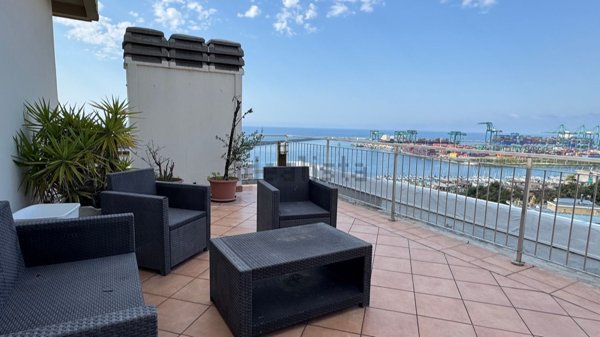 appartamento in vendita a Genova in zona Pegli