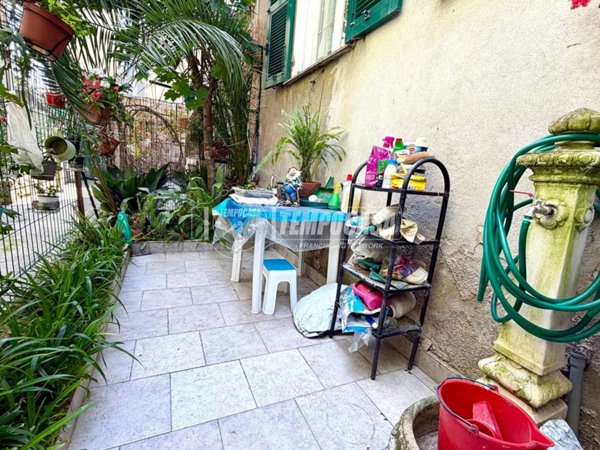 appartamento in vendita a Genova in zona Sestri Ponente