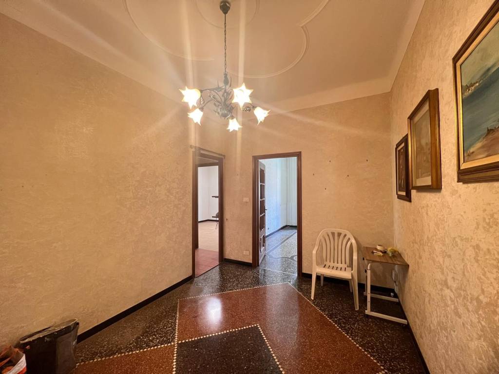 appartamento in vendita a Genova in zona Quezzi