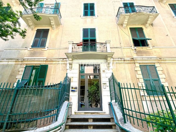 appartamento in vendita a Genova in zona Sestri Ponente
