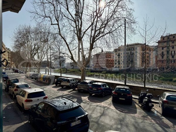 appartamento in vendita a Genova in zona Marassi