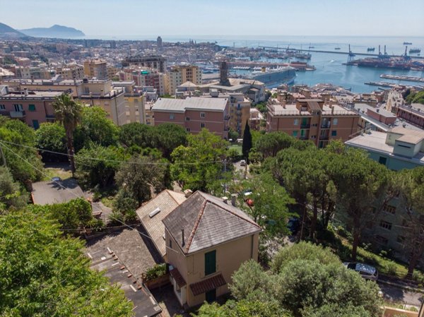 casa indipendente in vendita a Genova in zona San Teodoro