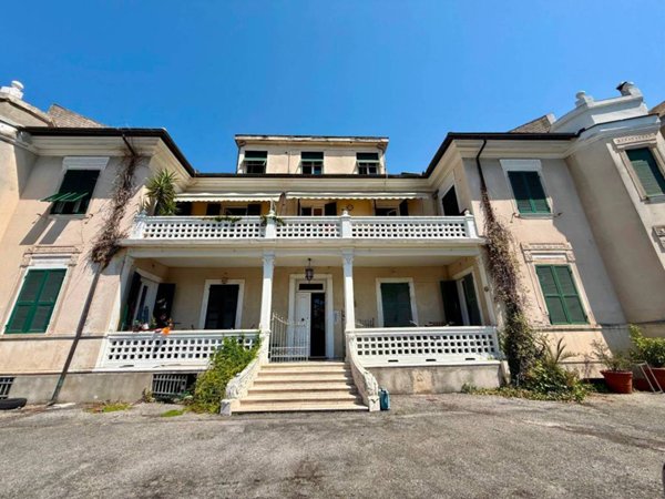 appartamento in vendita a Genova in zona Sturla