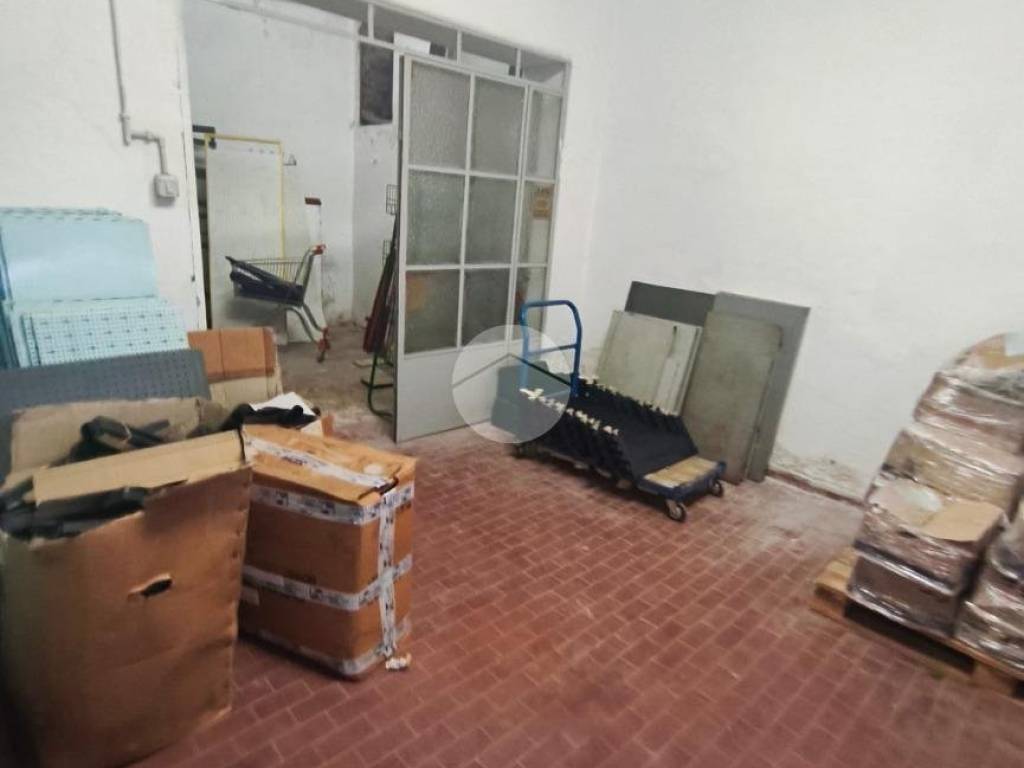 locale di sgombero in vendita a Genova