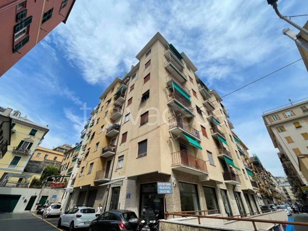 appartamento in vendita a Genova in zona Sestri Ponente