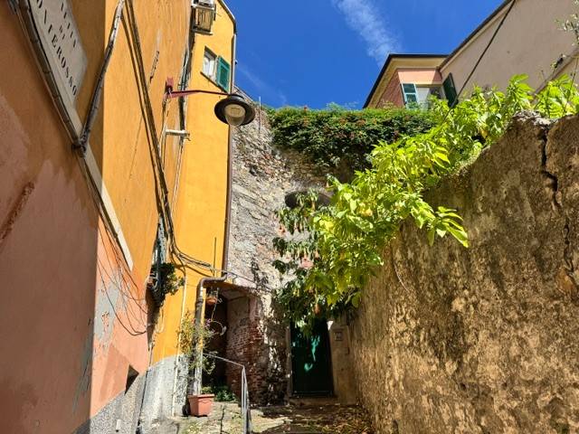appartamento in vendita a Genova in zona Lagaccio / Granarolo