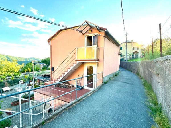 appartamento in vendita a Genova in zona Bavari