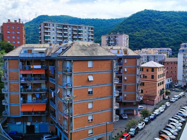 appartamento in vendita a Genova in zona Molassana