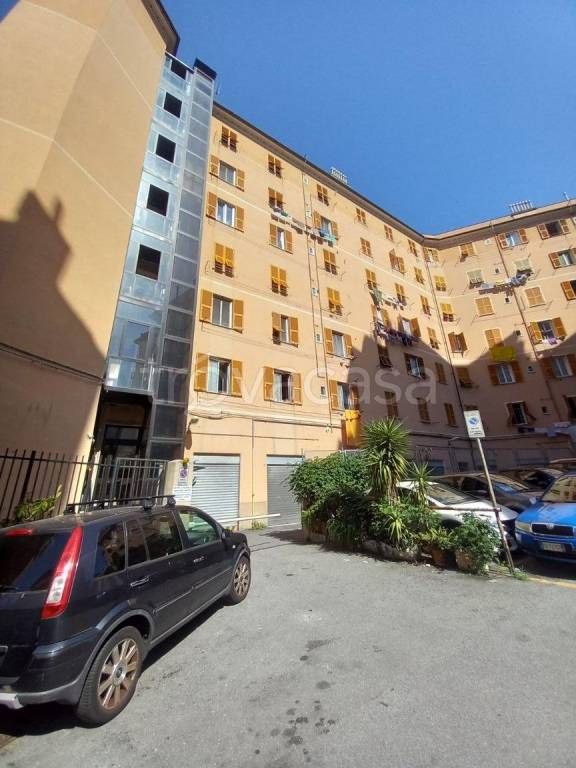 appartamento in vendita a Genova in zona Sampierdarena