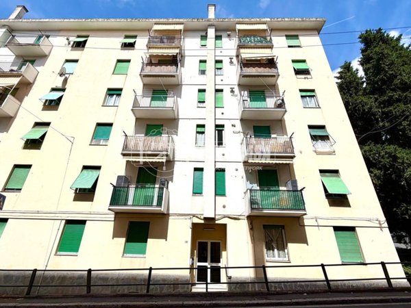appartamento in vendita a Genova in zona Sestri Ponente
