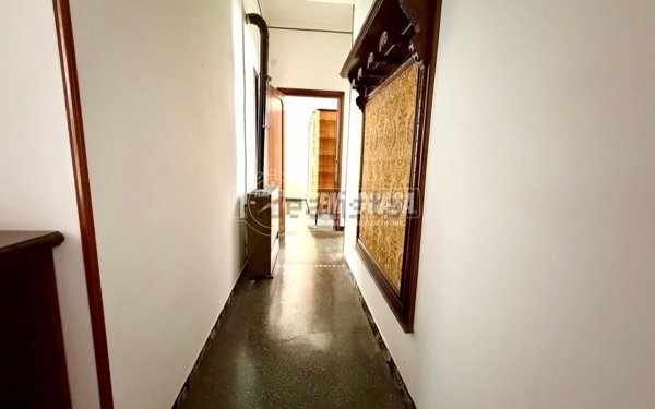appartamento in vendita a Genova in zona Sestri Ponente