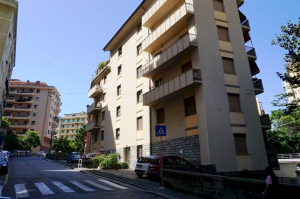 appartamento in vendita a Genova in zona Sampierdarena