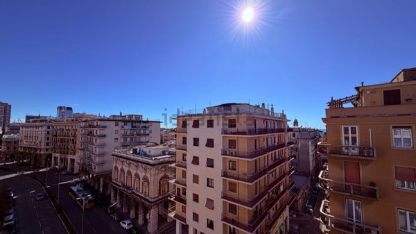 appartamento in vendita a Genova in zona Sampierdarena