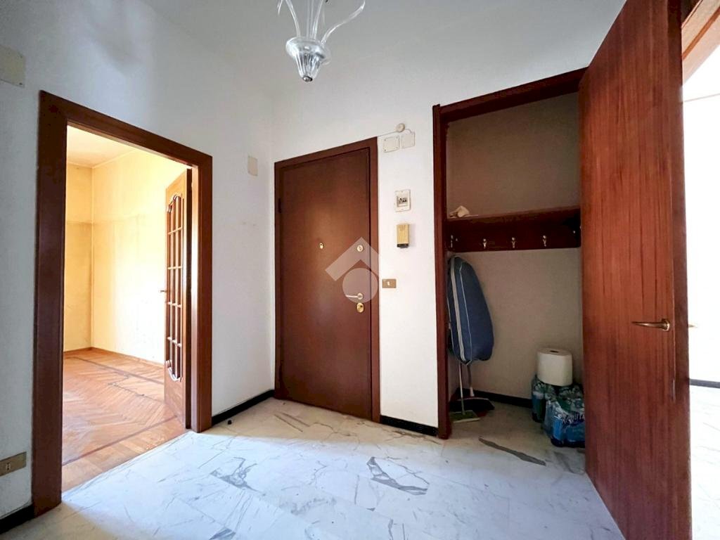 appartamento in vendita a Genova in zona Lagaccio / Granarolo