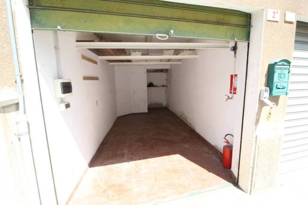 locale di sgombero in vendita a Genova in zona Palmaro / Pra'