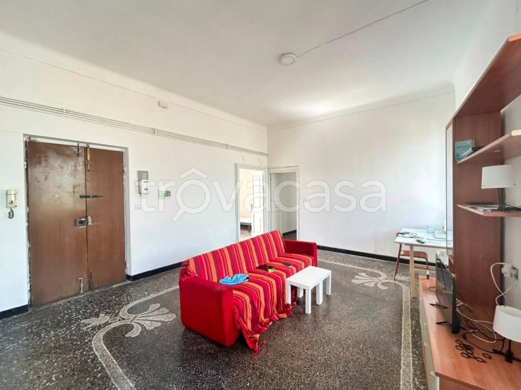appartamento in vendita a Genova in zona Sampierdarena