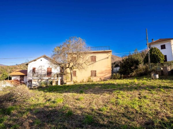 casa indipendente in vendita a Genova in zona Bolzaneto