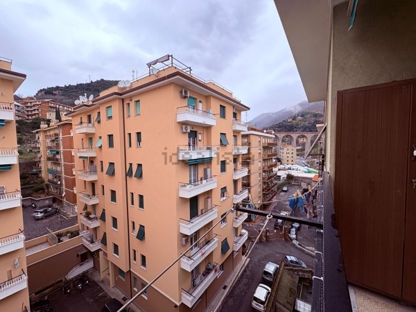 appartamento in vendita a Genova in zona Sestri Ponente