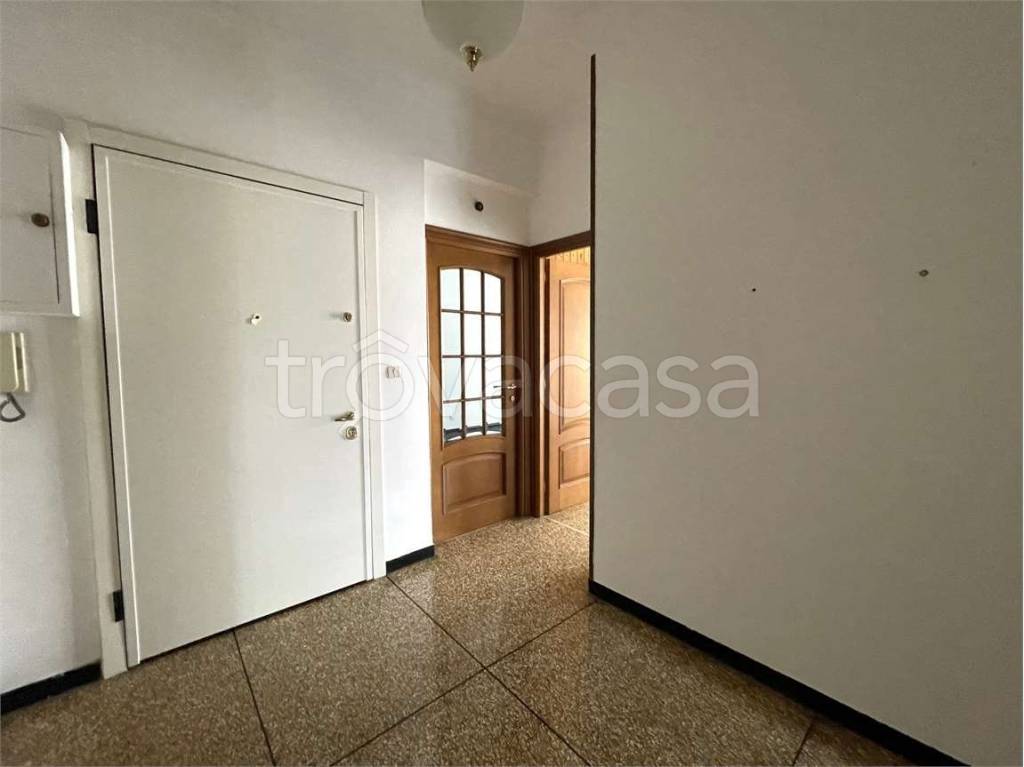 appartamento in vendita a Genova in zona Rivarolo