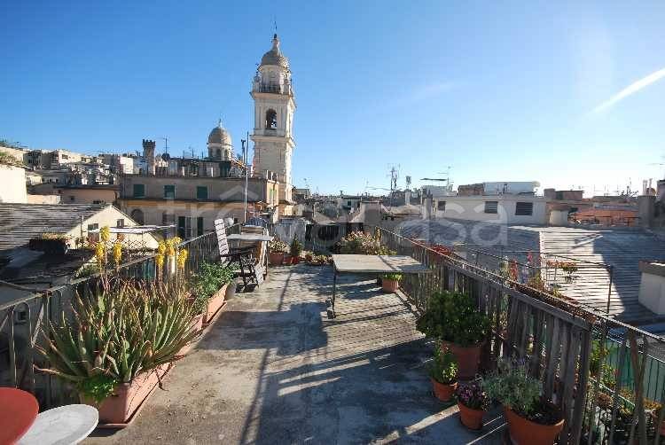 appartamento in vendita a Genova in zona Sottoripa / Maddalena / Molo