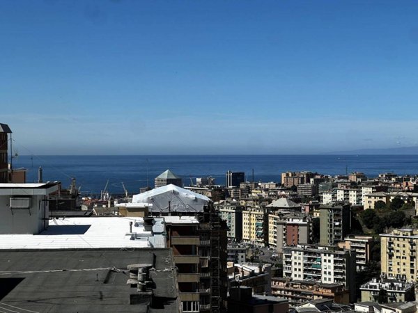 appartamento in vendita a Genova in zona Lagaccio / Granarolo
