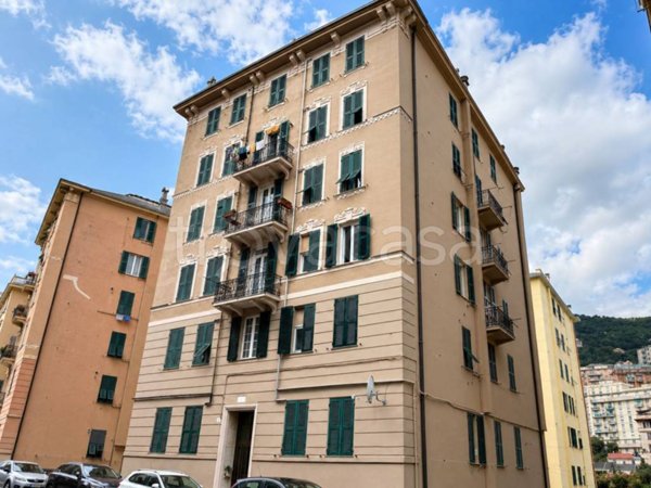 appartamento in vendita a Genova in zona Staglieno