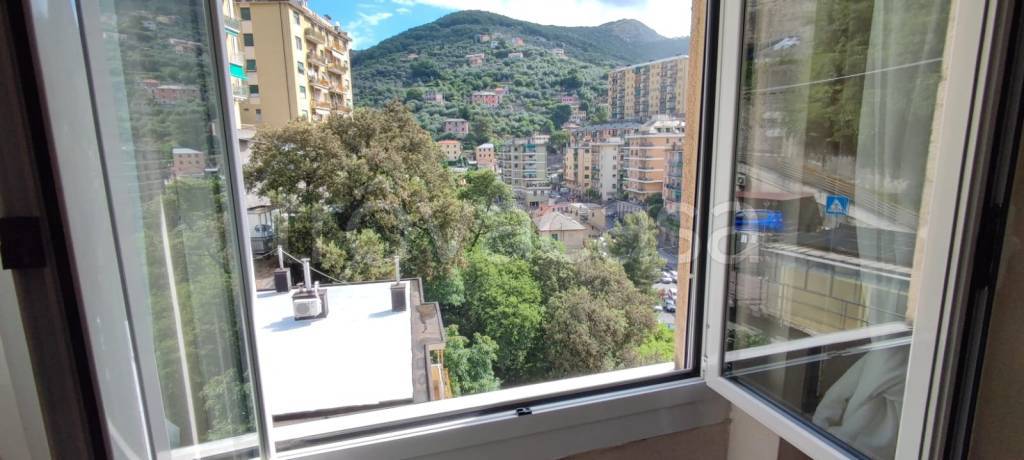 appartamento in vendita a Genova in zona Quezzi