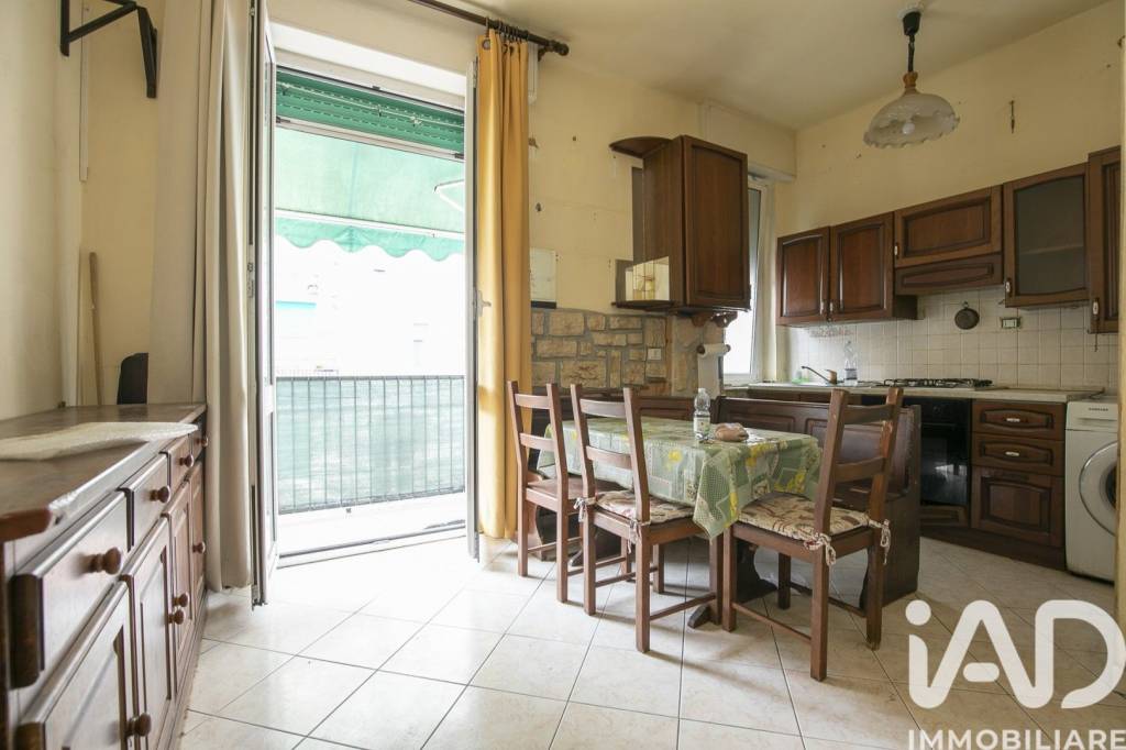appartamento in vendita a Genova in zona Sestri Ponente