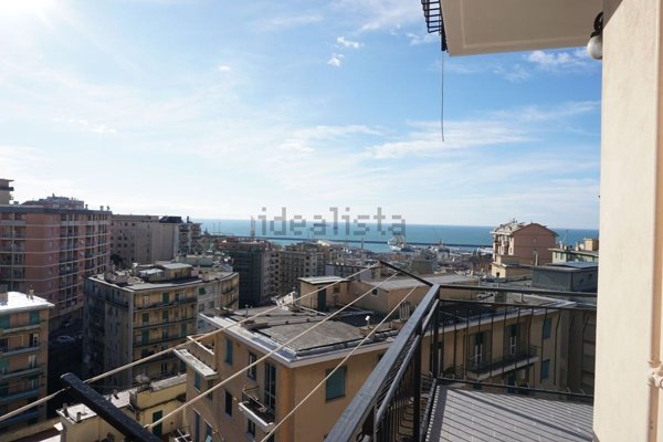 appartamento in vendita a Genova in zona Sampierdarena