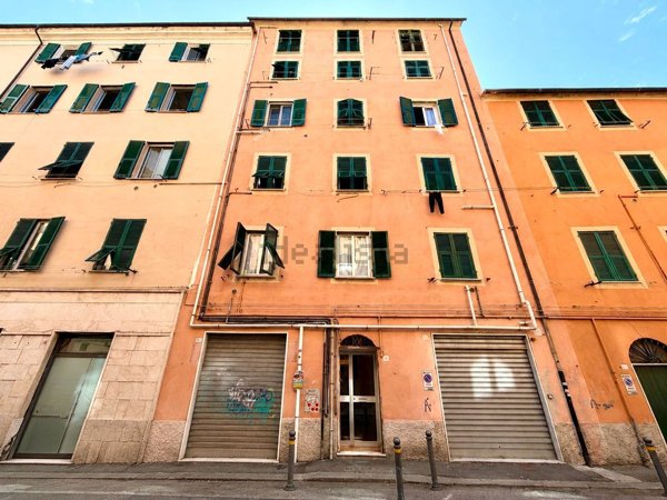 appartamento in vendita a Genova in zona Sestri Ponente