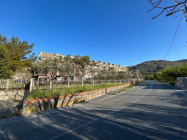 appartamento in vendita a Genova in zona Molassana