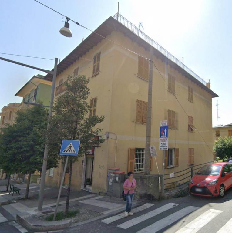 appartamento in vendita a Genova in zona Sestri Ponente