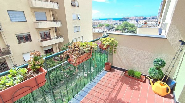 appartamento in vendita a Genova in zona San Vincenzo