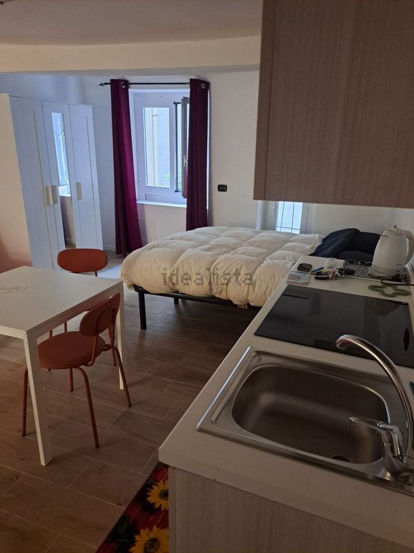 appartamento in vendita a Genova in zona Sottoripa / Maddalena / Molo