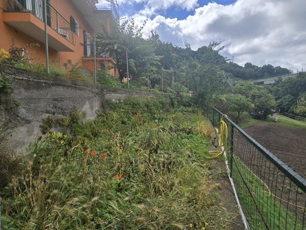 casa indipendente in vendita a Genova in zona Voltri