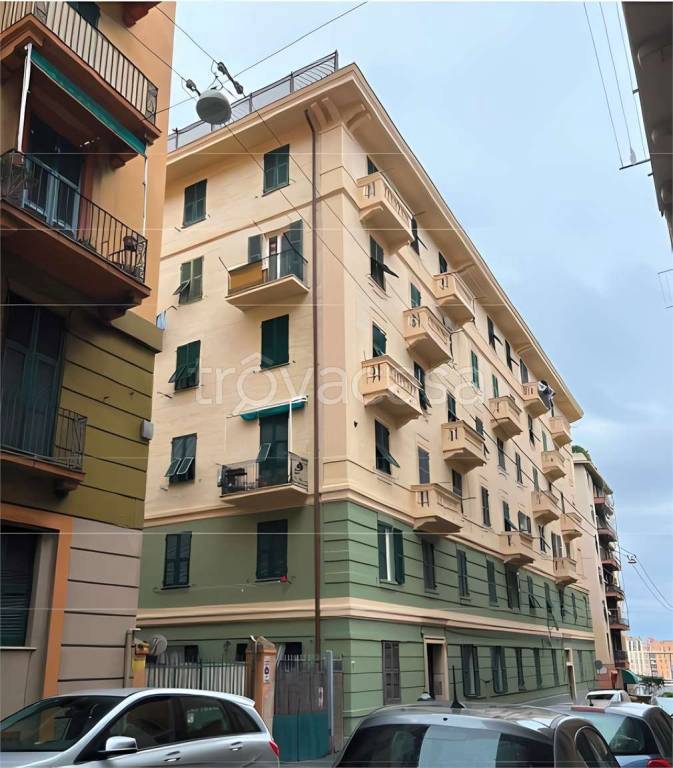 appartamento in vendita a Genova in zona Sampierdarena