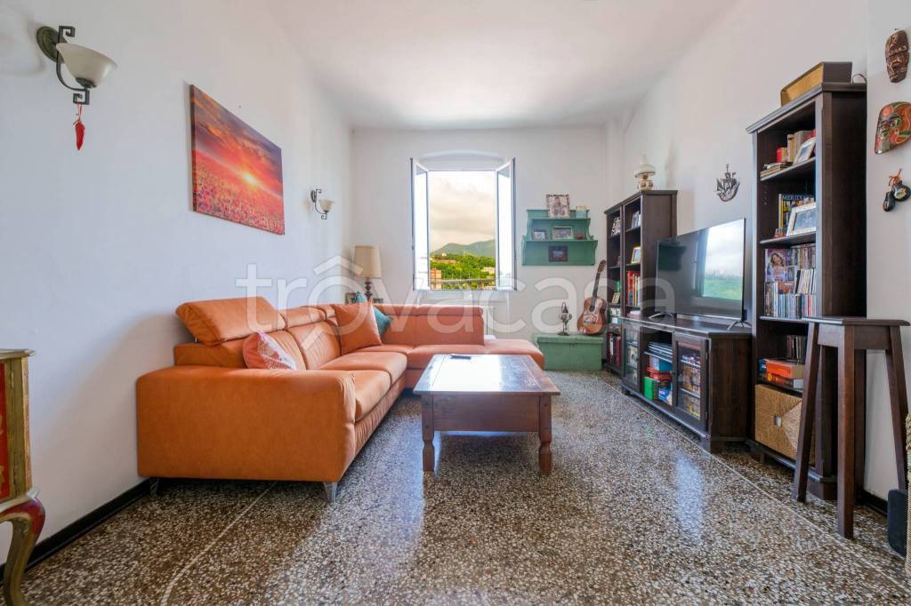 appartamento in vendita a Genova in zona Sampierdarena