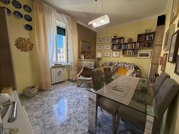 appartamento in vendita a Genova in zona Sturla